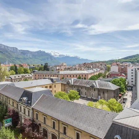 Modern 1br With Terrace And A Breathtaking View In Apartment Annecy